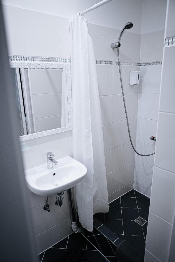 Vallery Guest House Bigauņciems Buitenkant foto